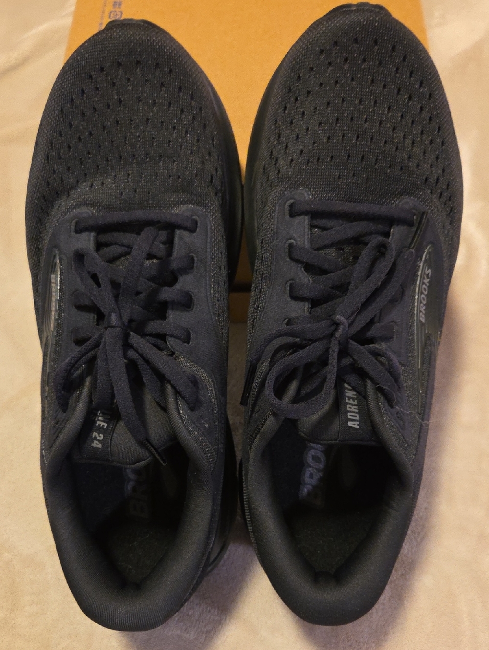 Brooks Women’s Adrenaline GTS 24 Runnning Shoes- All Black